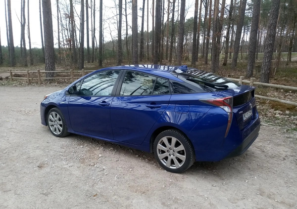 Toyota Prius cena 53500 przebieg: 263500, rok produkcji 2016 z Skierniewice małe 232